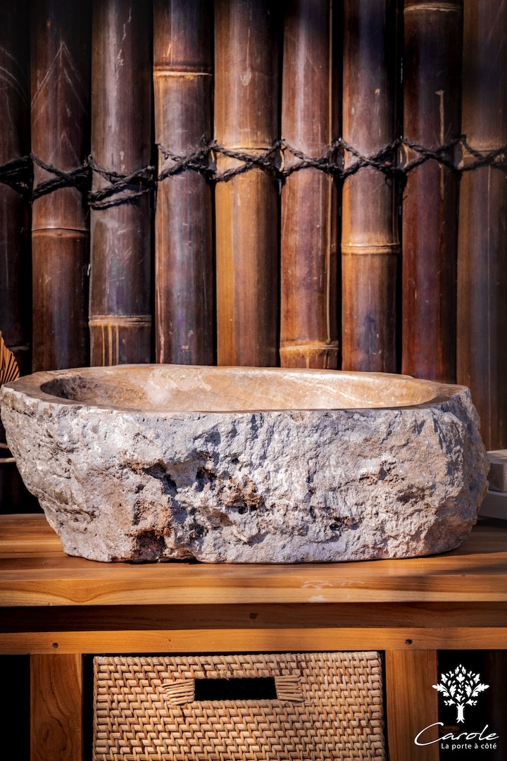Vasque en pierre
