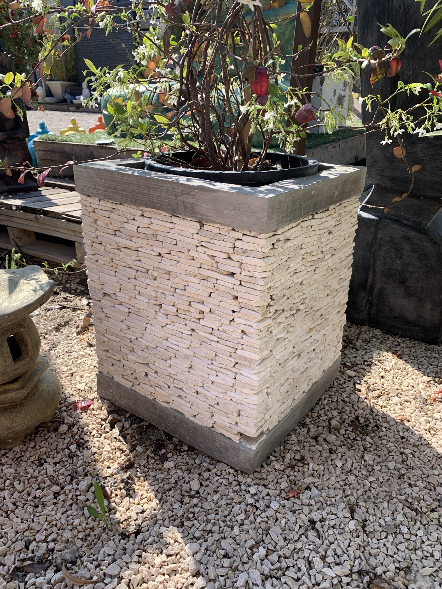 Pot en marbre carré