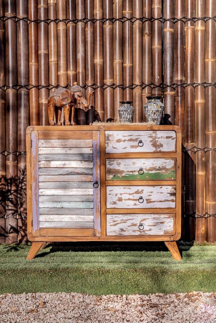 Commode en bois recyclé