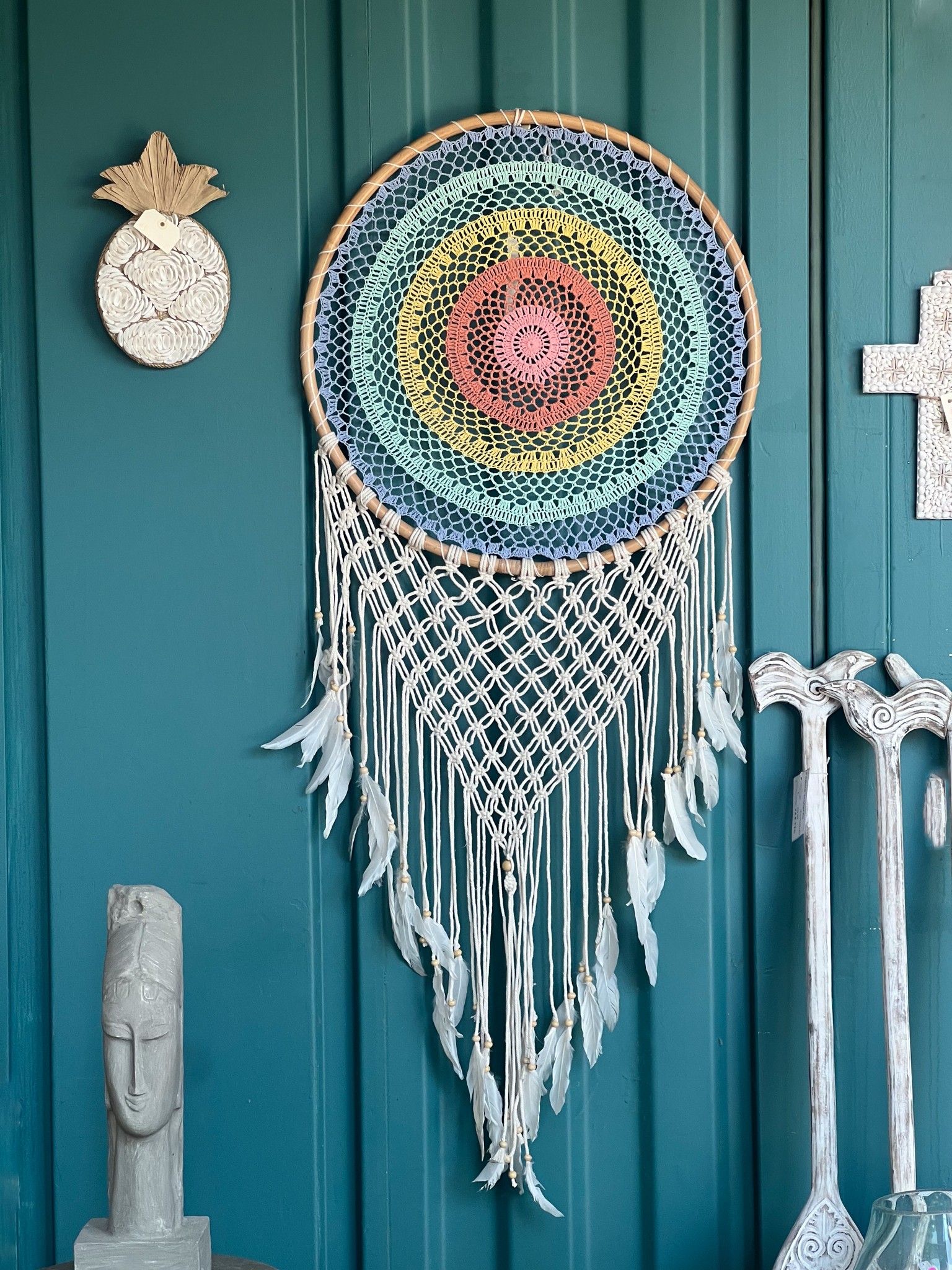 Grand attrape-rêve rond et multicolore